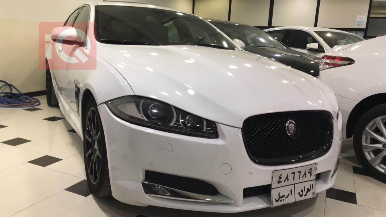 جاكوار XF